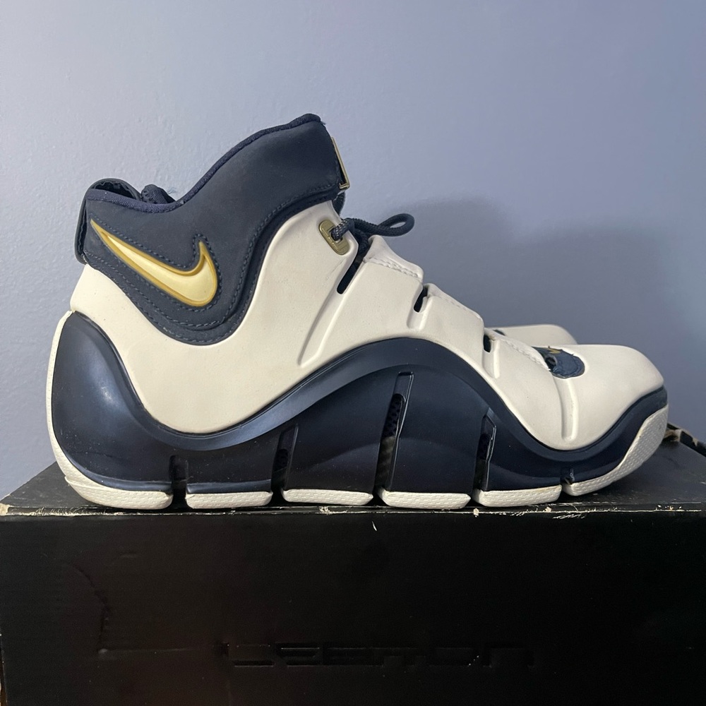 Nike Zoom LeBron IV west coast midnight navy white gold 8.5